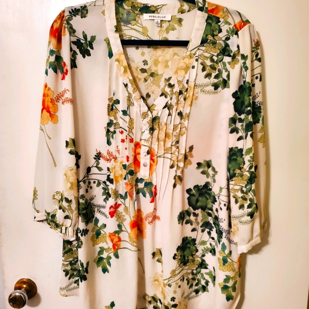 2x Rose + Olive Top